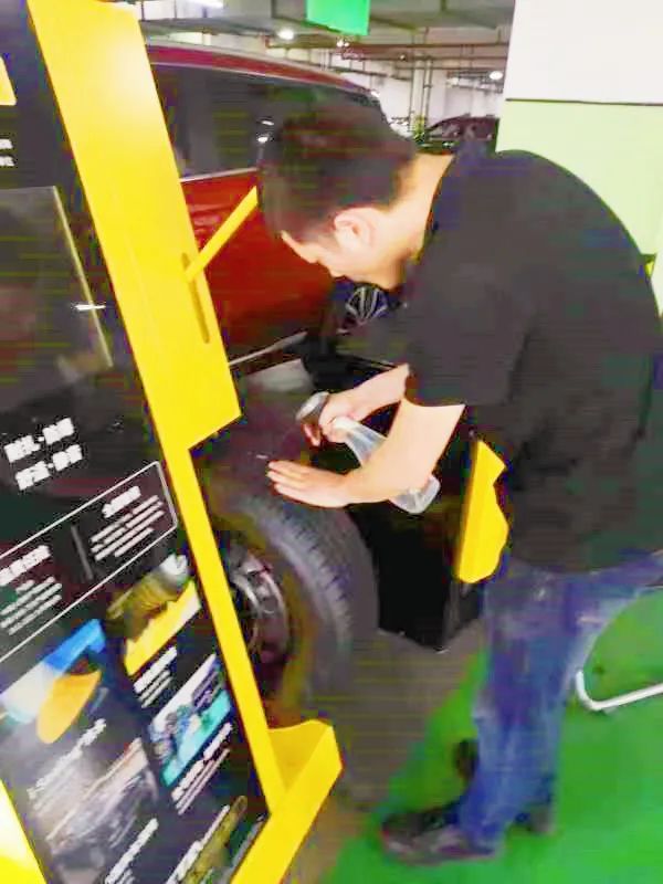 ZETA轮胎|防扎轮胎|防扎防爆轮胎|自修复轮胎|安全轮胎 ZETA轮胎|防扎轮胎|防扎防爆轮胎|自修复轮胎|安全轮胎